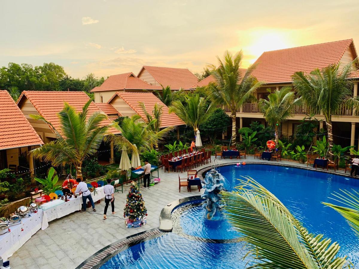 Golden Topaz Phu Quoc Resort Esterno foto