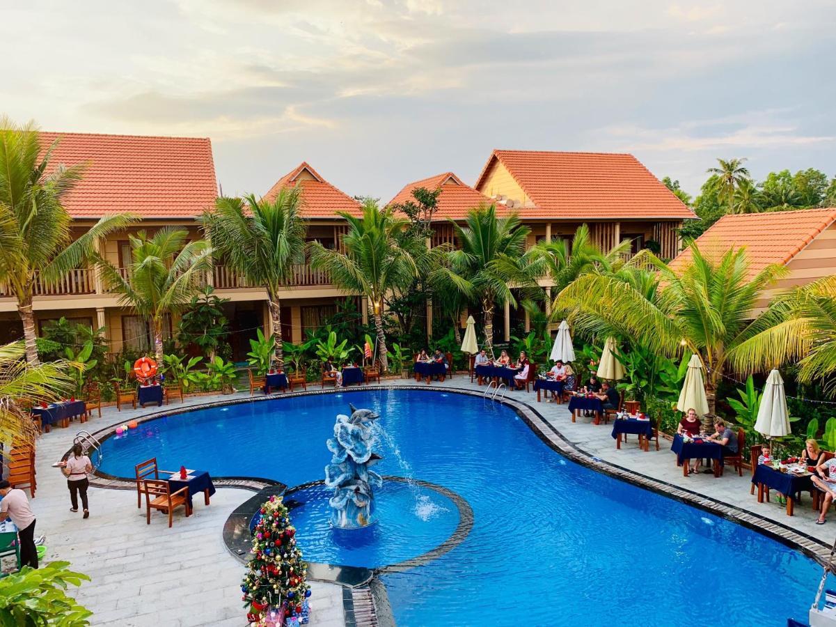 Golden Topaz Phu Quoc Resort Esterno foto