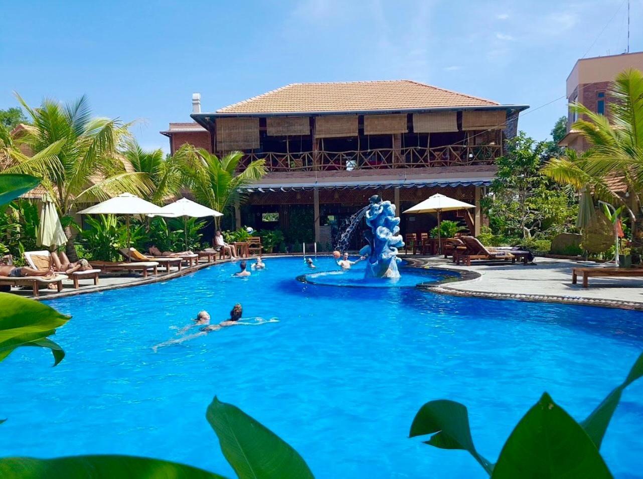 Golden Topaz Phu Quoc Resort Esterno foto