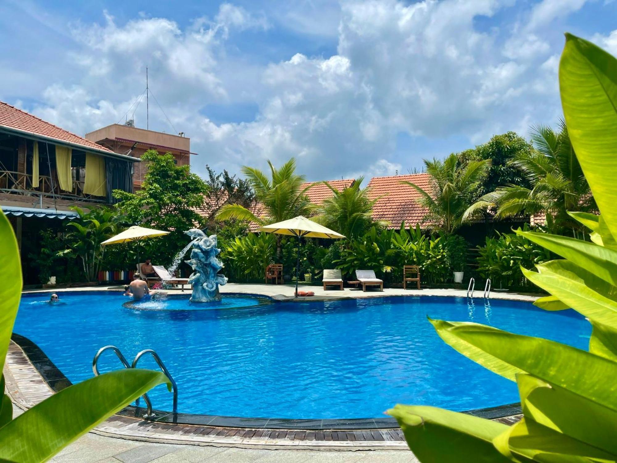 Golden Topaz Phu Quoc Resort Esterno foto