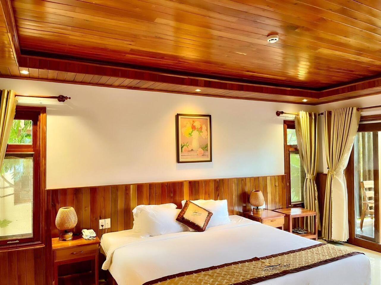 Golden Topaz Phu Quoc Resort Esterno foto
