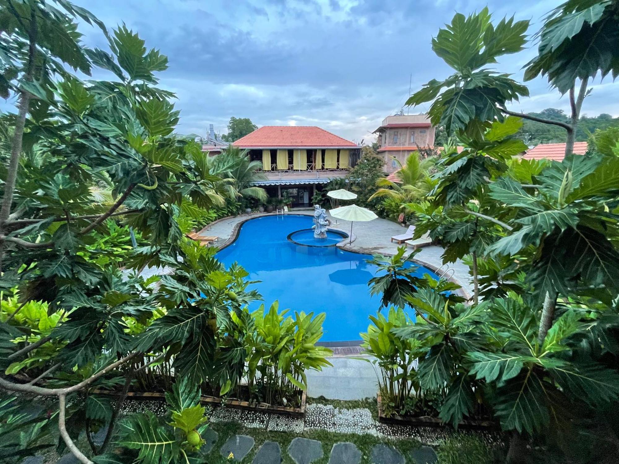 Golden Topaz Phu Quoc Resort Esterno foto